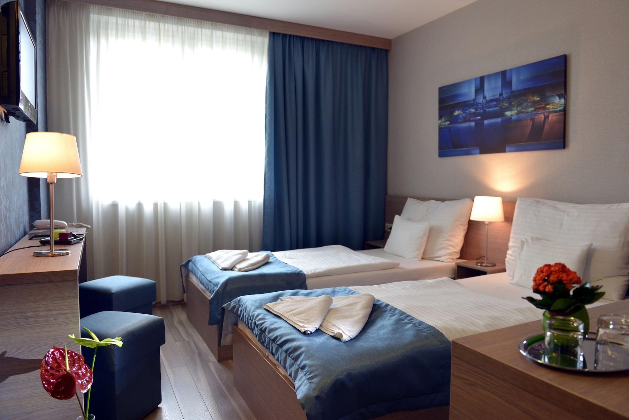 Vitta Hotel Superior Budapest Bagian luar foto
