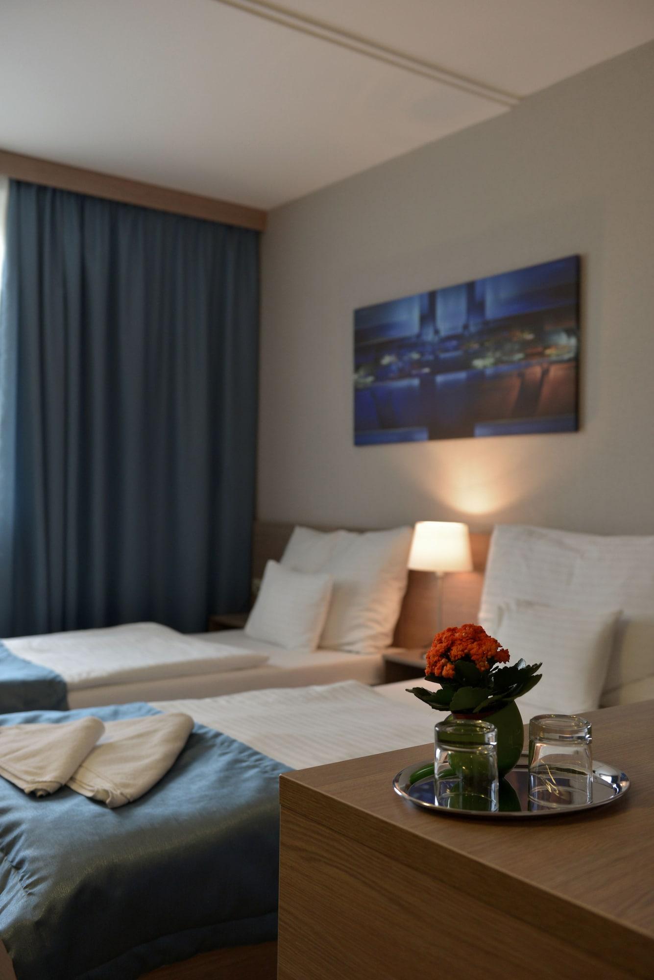Vitta Hotel Superior Budapest Bagian luar foto