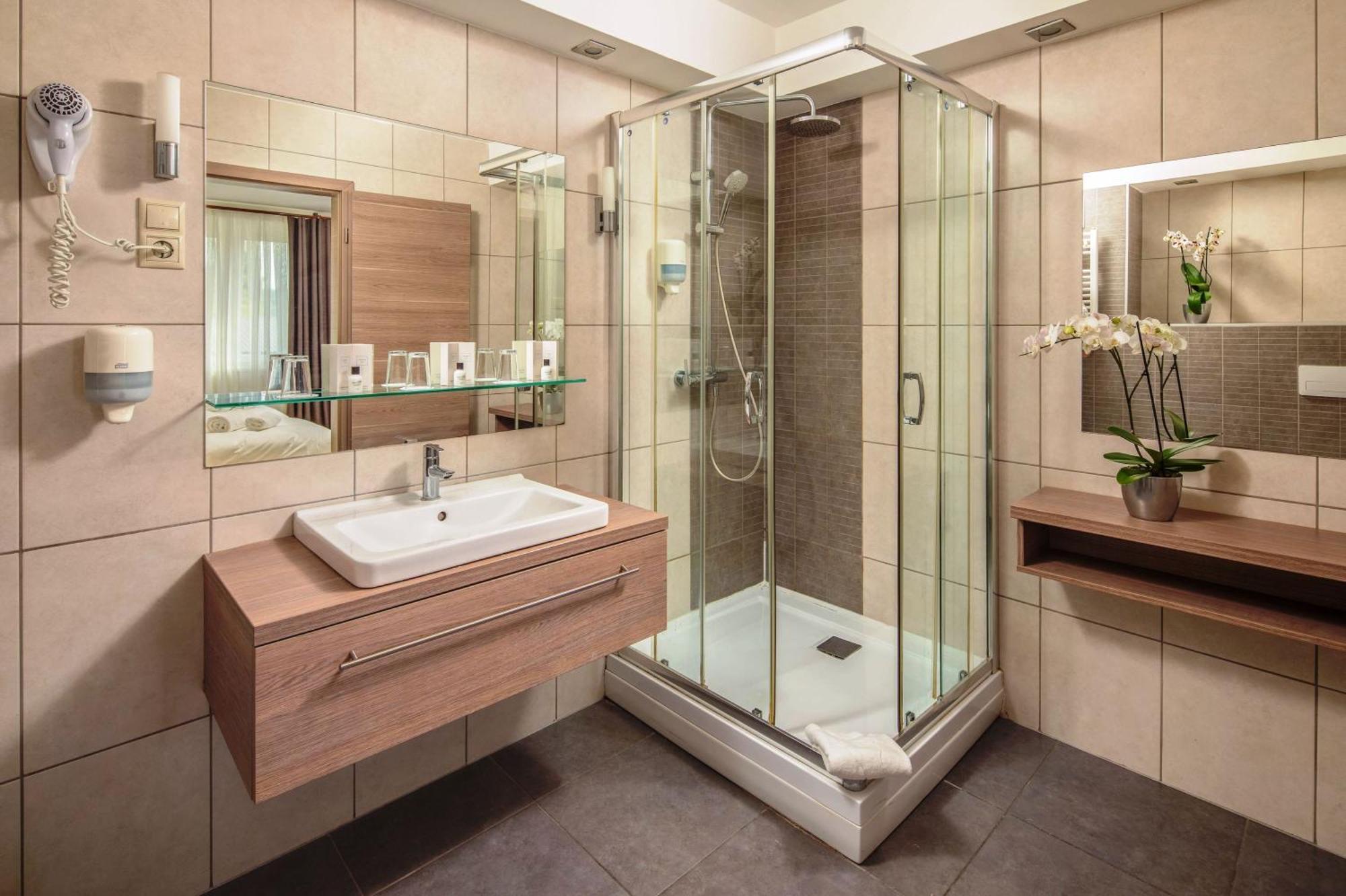 Vitta Hotel Superior Budapest Bagian luar foto
